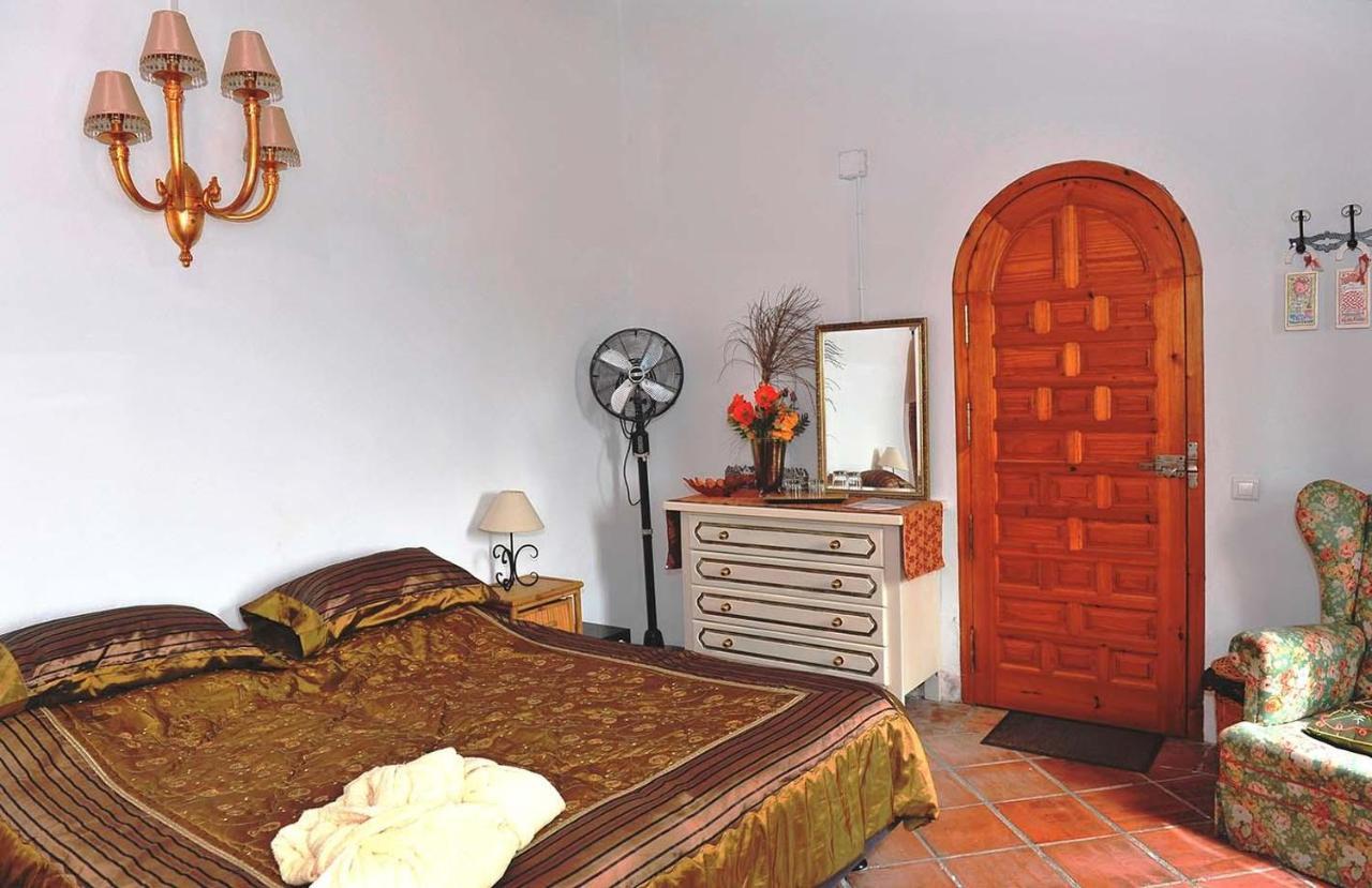 Comares B&B Finca La Loma מראה חיצוני תמונה